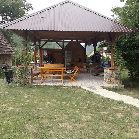 Apartment Apartman Kameno Vrelo *